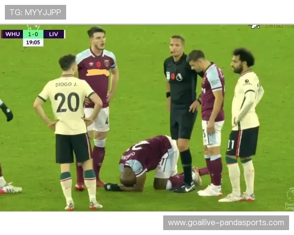 足球球星与网红单挑赛上演谁能胜出揭开竞技与娱乐的终极较量